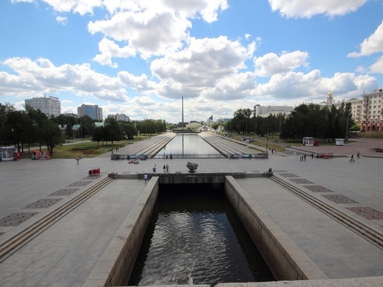 Часы Универсиады-2023 уберут с Плотинки