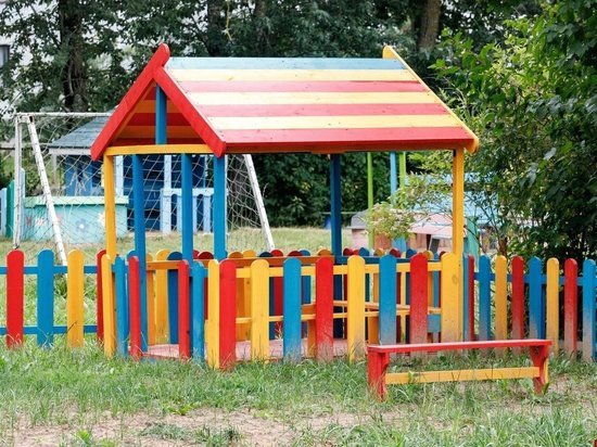 10 детских игровых площадок обустроят в Пскове до 30 сентября