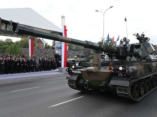 Польша передала Украине очередную партию гаубиц AHS Krab