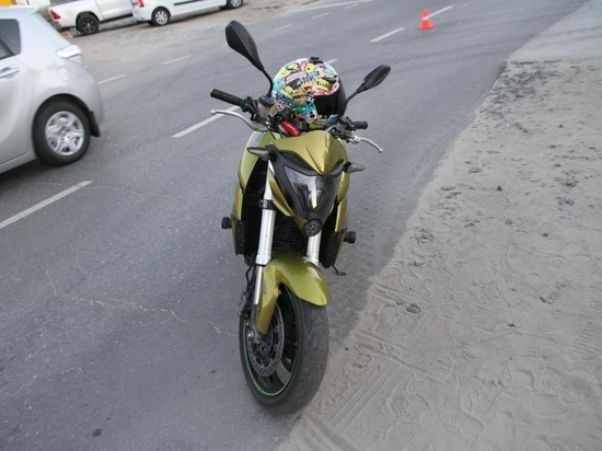 В Тарко-Сале пешеход проигнорировал «зебру» и попал под колеса мотоцикла
