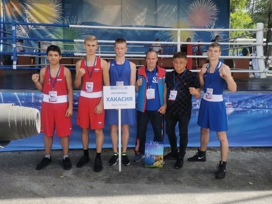Межрегиональный турнир по боксу принёс медали спортсменам из Хакасии