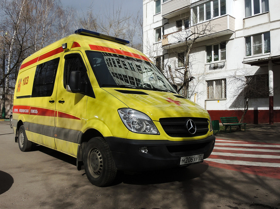 Двухлетний мальчик госпитализирован после падения из окна 4-го этажа в Зеленограде
