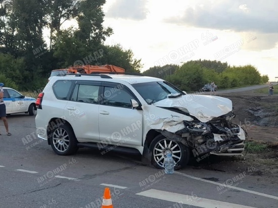 В Курской области в серьезной дорожной аварии погиб один и ранены два человека