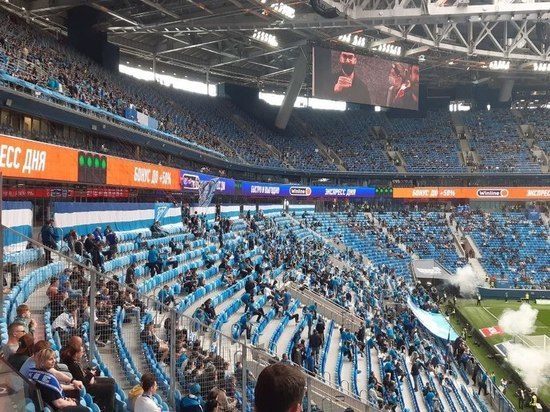 Около тысячи петербуржцев подали заявки на получение Fan ID