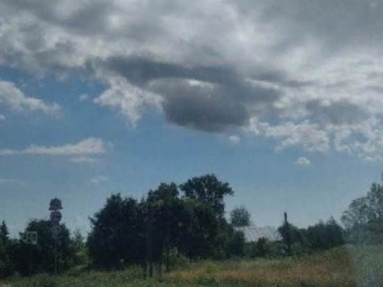 Грибок или НЛО: туляки обсуждают явление из облаков