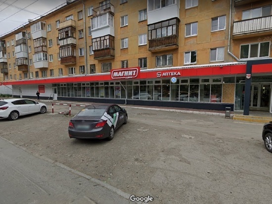 Мужчина напал на покупателей магазина «Магнит» на Уралмаше