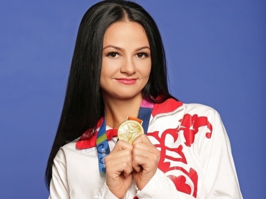 В Тюмень прибыла олимпийская чемпионка по художественной гимнастике Ольга Глацких