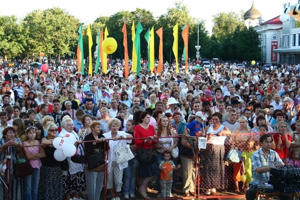 День города пскова 2024. День города Псков 2022. День города Пскова праздник. День города Пскова торговля.