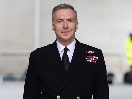 Британский адмирал высказался за сохранение контактов с Россией