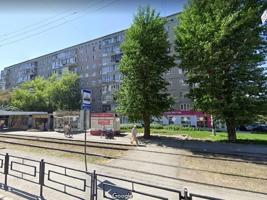 Выжил мужчина, упавший с восьмого этажа в Екатеринбурге
