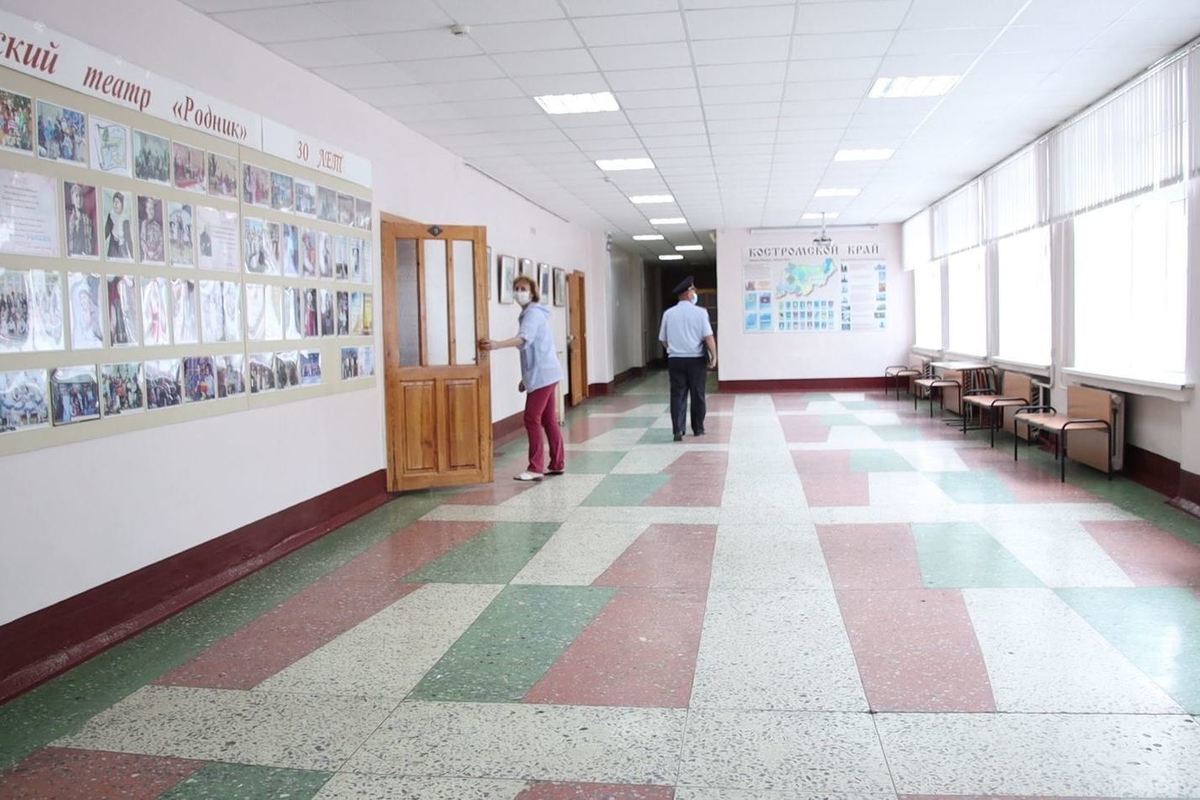 В Костроме проверяют готовность школ к новому учебному году