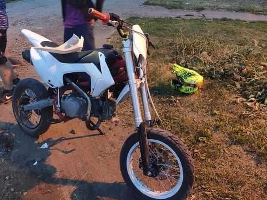 16-летний водитель и 17-летний пассажир питбайка пострадали в ДТП в
