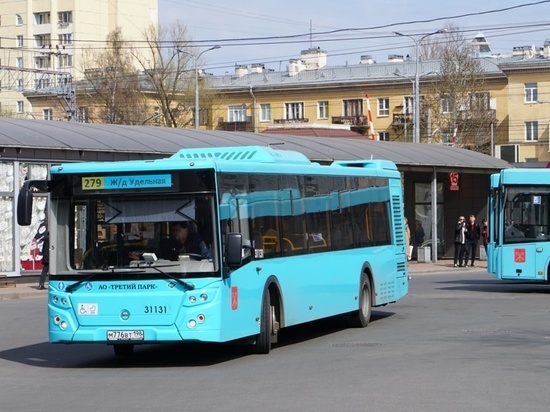 «Лазурное» будущее автобусов: как в Петербурге завершается транспортная реформа