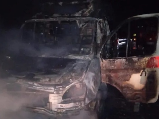 Ночью в Астраханской области сгорел автомобиль скорой помощи