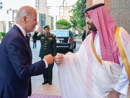 США и Саудовская Аравия подписали 18 соглашений и меморандумов о сотрудничестве