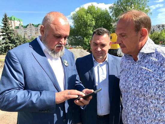 Установят сенсорный экран: губернатор Кузбасса рассказал о ходе реконструкции сквера Жукова в Новокузнецке
