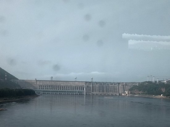 Красноярская и Саяно-Шушенская ГЭС сократят сброс воды из-за обмеления Енисея в регионе