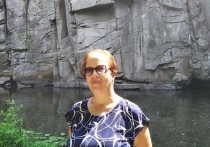 Пенсионерка Валерия Гольденберг, которую Судакский городской суд в Крыму приговорил к двум годам колонии-поселения за осквернение могилы погибшего на Украине 21-летнего морпеха, надеется, что приговор будет, если не отменен, то смягчен