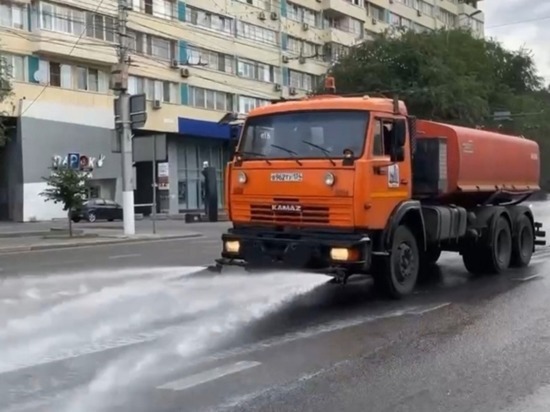 Во всех районах Волгограда прошла влажная уборка