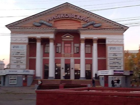 Власти на 50% снизили омским кинотеатрам налог на имущество