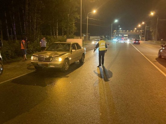 На Южной окружной в Рязани водитель Mercedes насмерть сбила 33-летнего мужчину