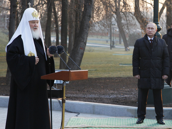 Патриарх Кирилл рассказал, кто попросил вывезти "Троицу" Рублева из Третьяковки