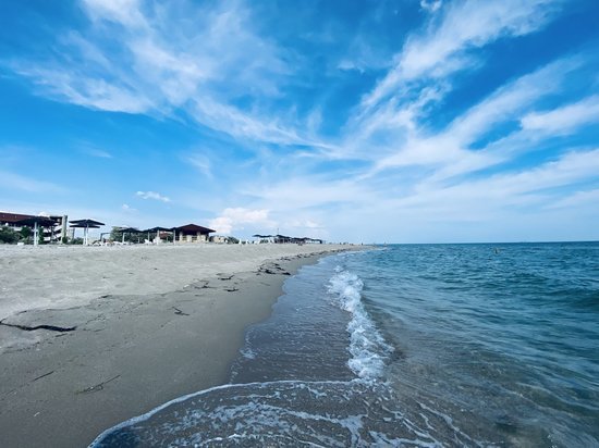 Крымские Мальдивы: как проходит курортный сезон на самых крутых пляжах