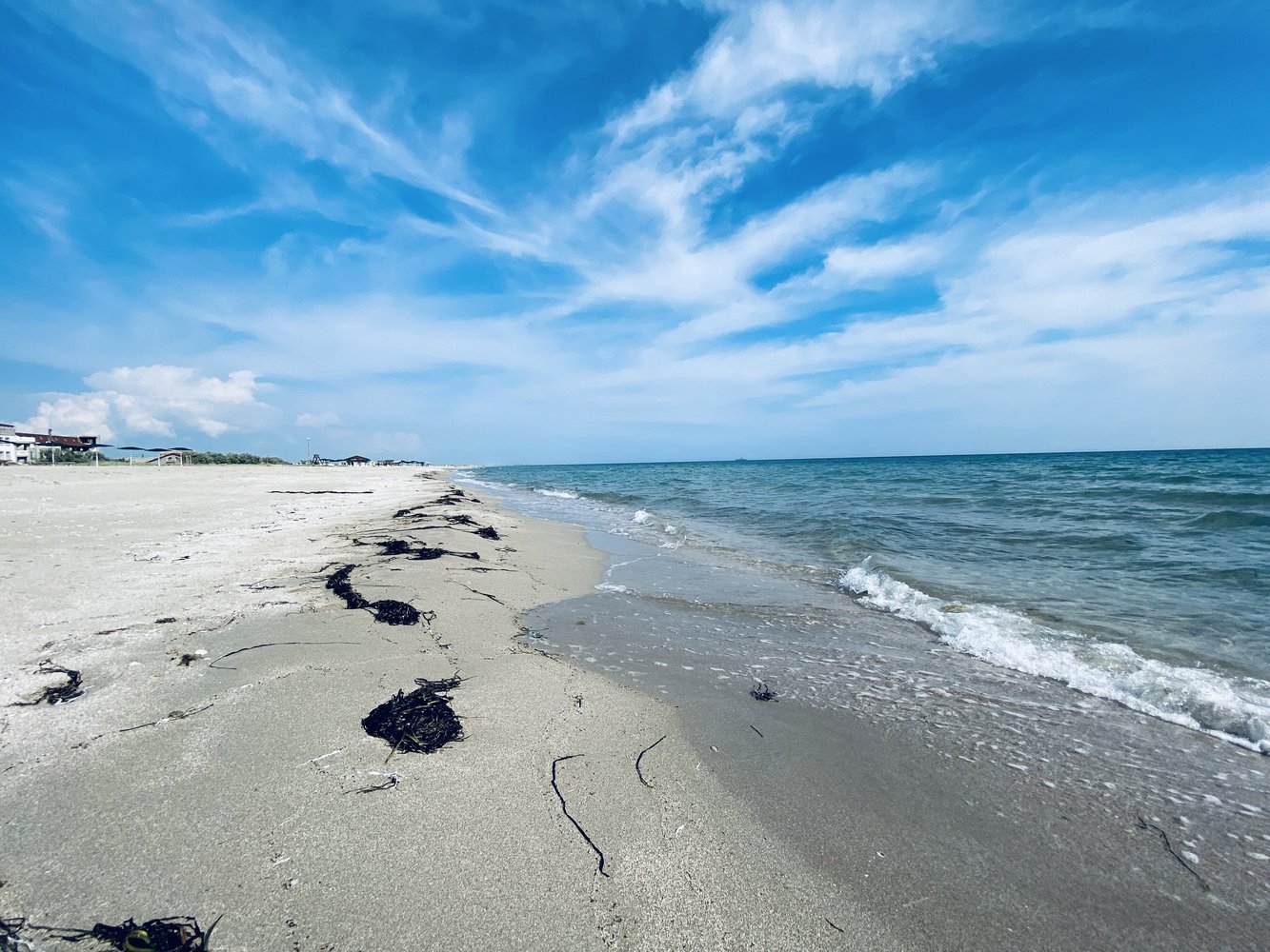 Крымские Мальдивы: что так притягивает любителей пляжного отдыха