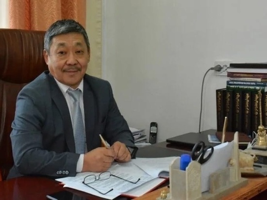 Председателя Общественной палаты Тувы поздравили с днем рождения