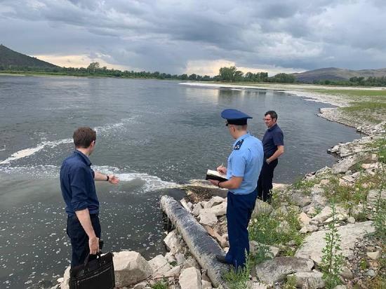 В Минусинском районе Красноярского края «Горводоканал» сбрасывал сточные воды в Енисей