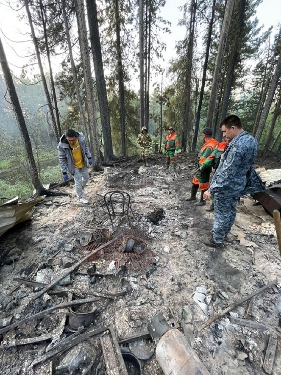Двое мужчин сгорели в избушке во время лесного пожара в ЯНАО