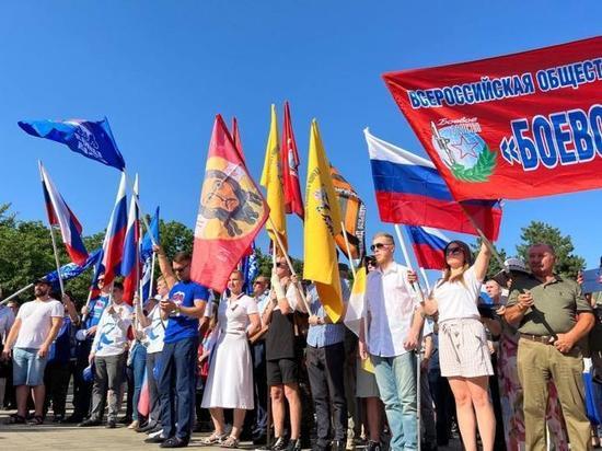 В Краснодаре состоялся митинг в поддержку ВС РФ и решений Президента России