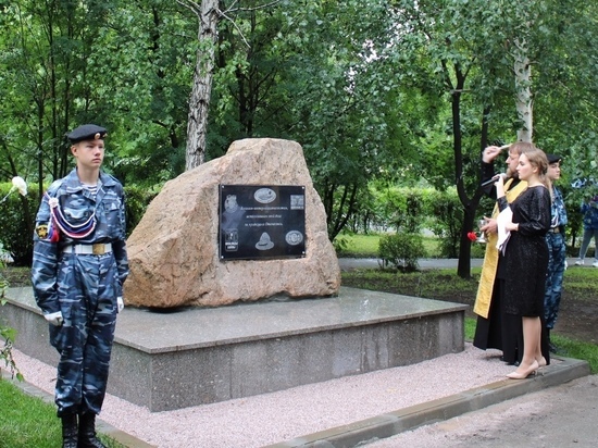 В Новоалтайске открыли памятник в честь воинов-интернационалистов