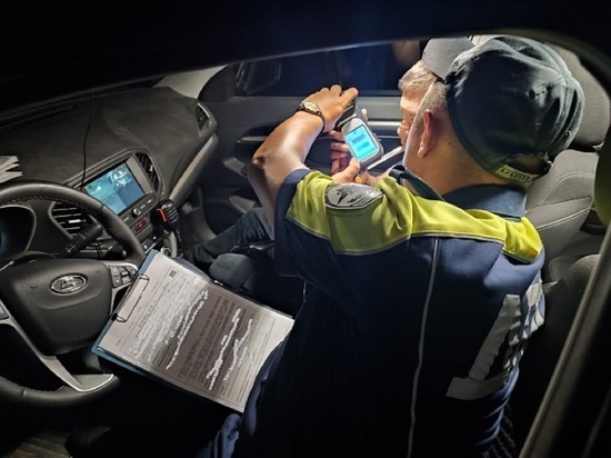 Около 200 пьяных водителей задержали в выходные в Свердловской области