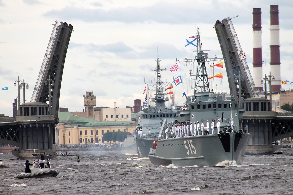 Где флот. Парад ВМФ В Санкт-Петербурге. Парад военных кораблей в Питере. ВМФ СПБ. Парад ВМФ В Санкт-Петербурге 2022.