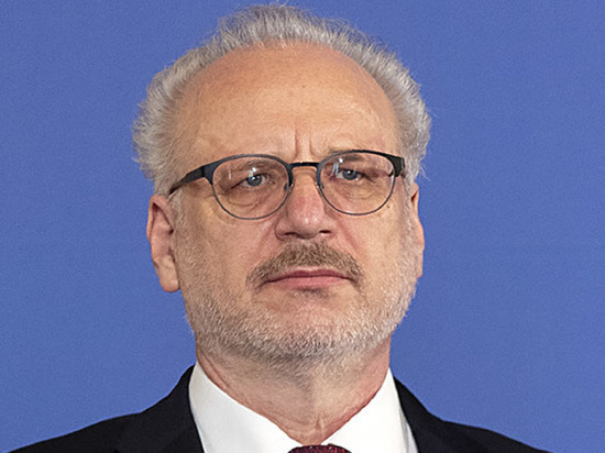 Президент Латвии согласился с тем, что за поддержку спецоперации нужно лишать гражданства