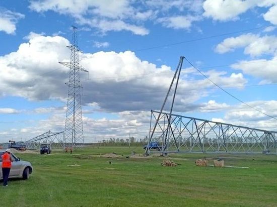 Строительство моста через Лену у Якутска идёт на обеих берегах реки