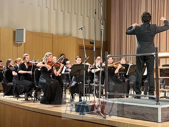 В Красноярской филармонии прошел концерт Сибирского юношеского оркестра