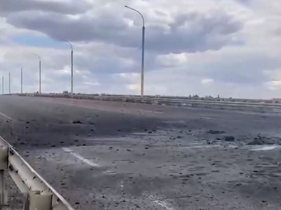 Украина выпустила 12 ракет HIMARS по Антоновскому мосту в Херсоне