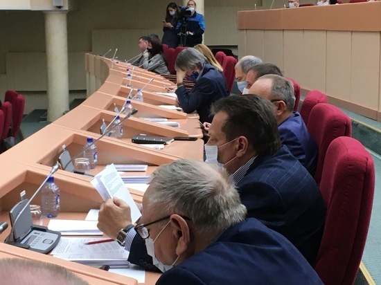 В Счетной палате Саратовской области - два новых аудитора