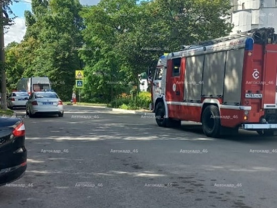 В Курске 79-летний пенсионер попал под колеса легковушки
