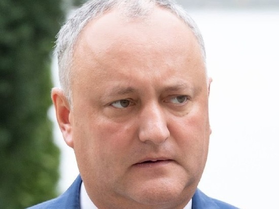 Экс-президенту Молдавии Додону продлили домашний арест на месяц