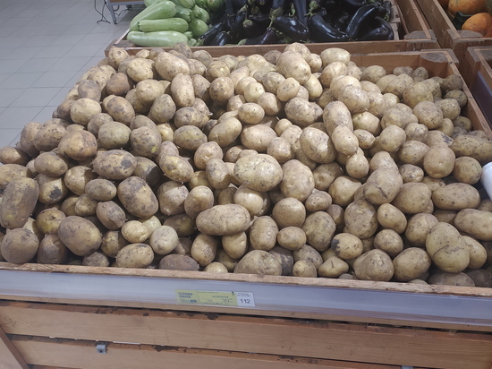 Прорвавшиеся в Финляндию россияне начали вывозить оттуда картошку