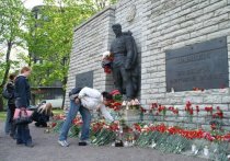 Правительство Эстонии приняло решение убрать на территории страны все памятники советским солдатам, погибшим в годы Второй мировой войны