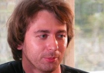 Режиссера "Ералаша" Илью Белостоцкого осудили на 14 лет колонии строгого режима по делу о педофилии