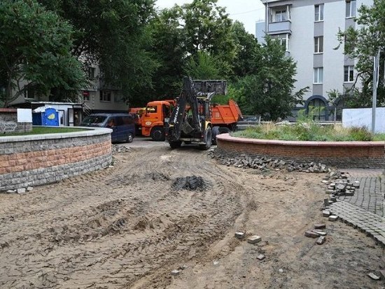 В Белгороде начался ремонт сквера «Уксусное дерево»