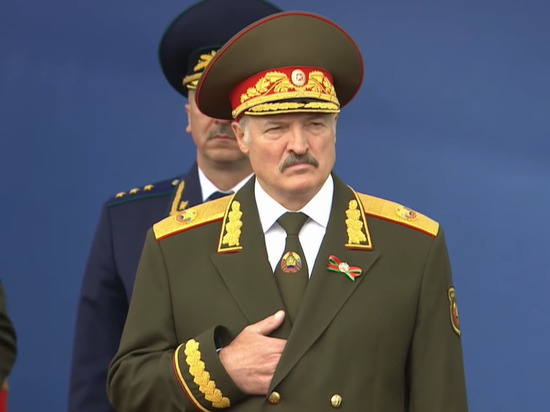 Лукашенко уточнил, за сколько можно приспособить самолеты для ядерных зарядов