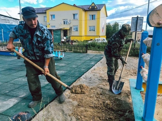 В Приуральском районе обновят 6 детских площадок