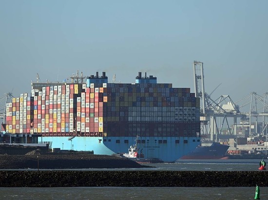 Крупнейший порт Европы прекратил контейнерное сообщение с Россией