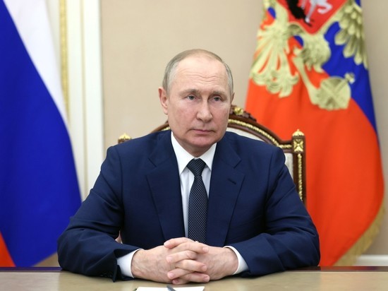 Путин поручил правительству разработать дополнительные меры для повышения рождаемости